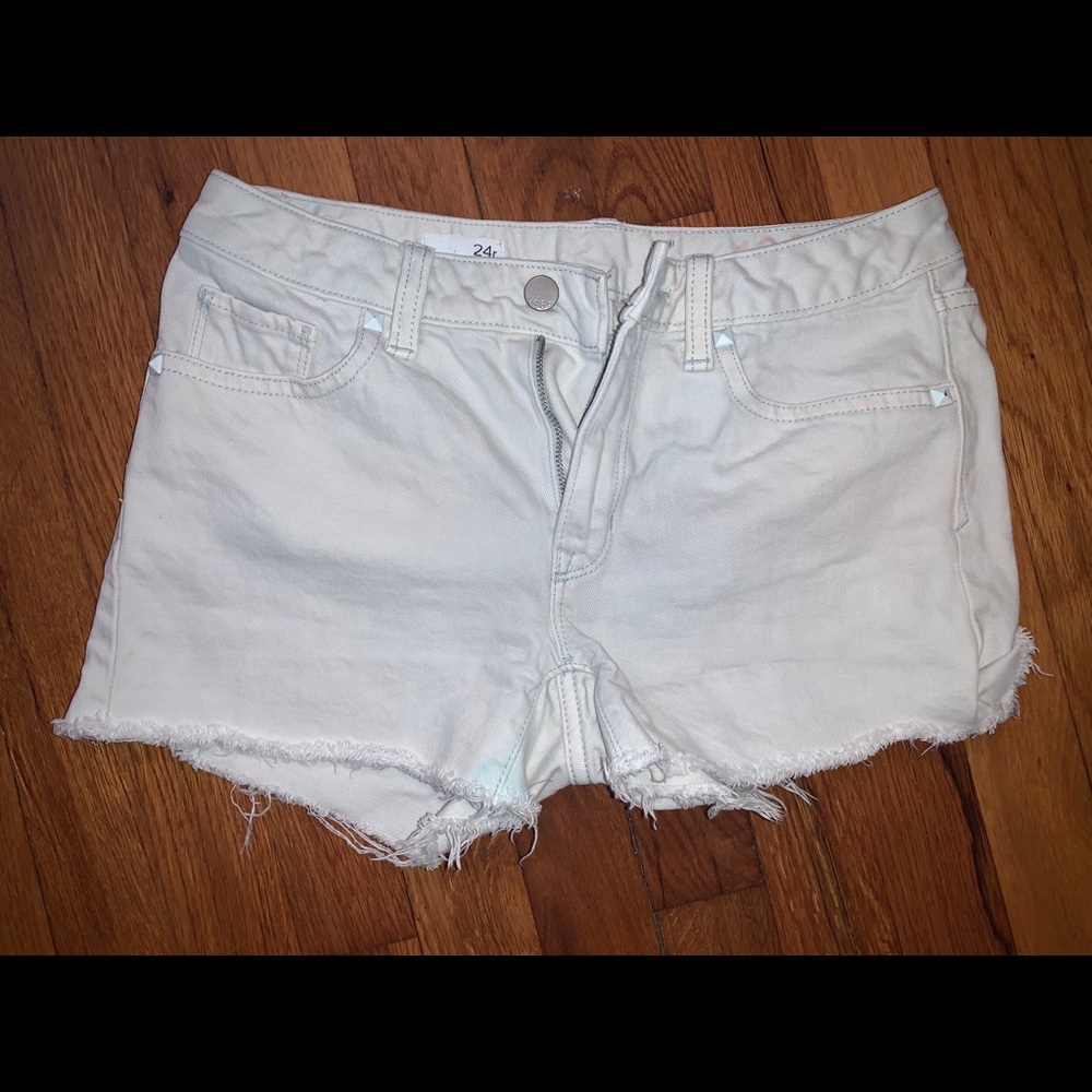 Gap light wash jean shorts
